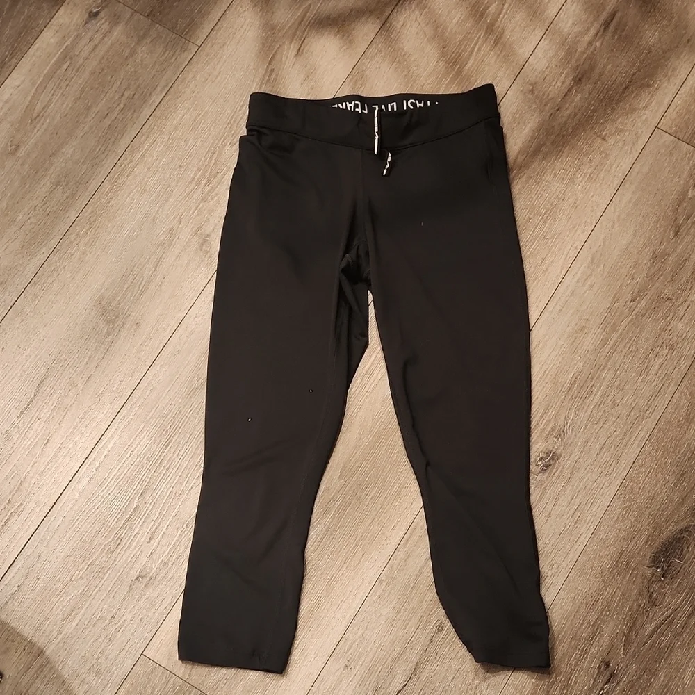 Nike Black Cropped Leggings